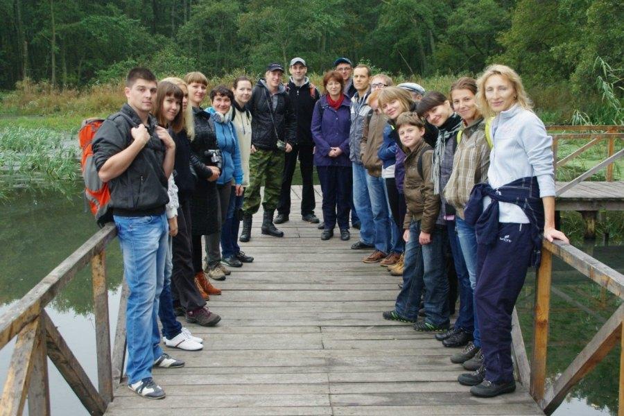 Групповое фото, сделанное во время одного из пеших кроссов; предоставлено Вячеславом Летовым