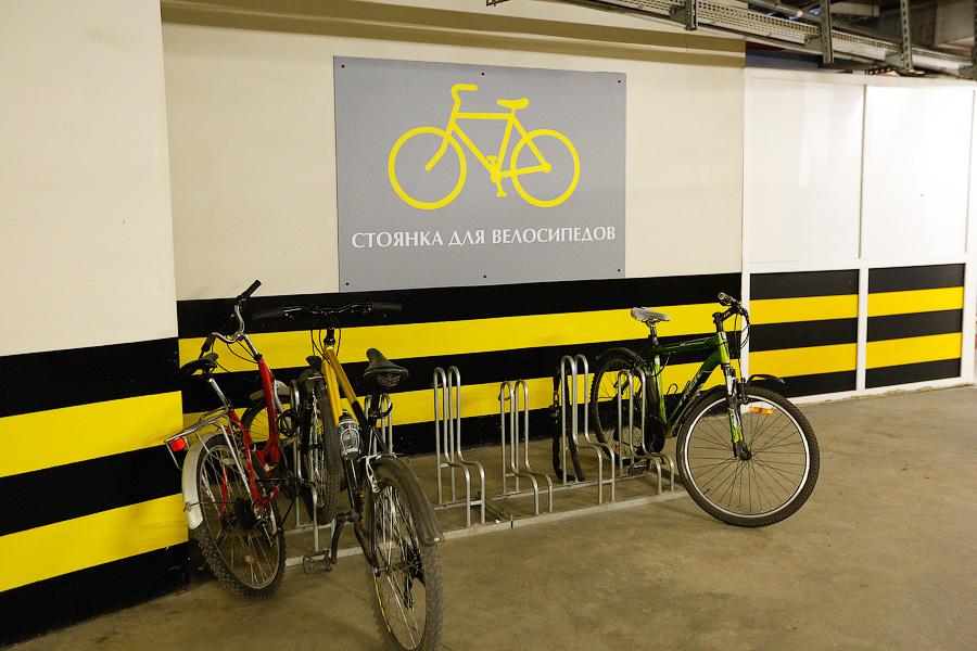 Когда некуда деваться от эвакуатора: обзор цен на платных паркингах в центре Калининграда