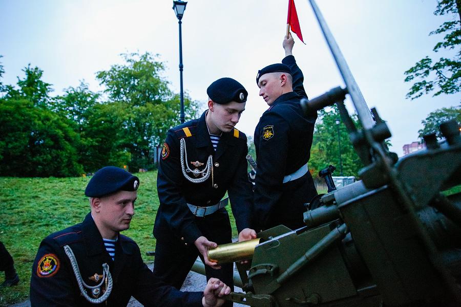 Те самые пушки: небо Калининграда расцветил салют Победы