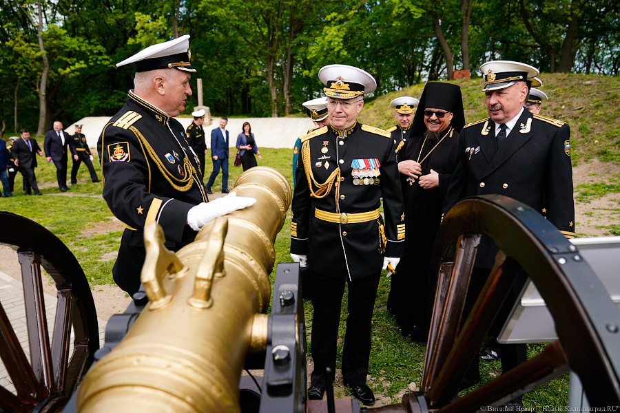 Пушки и «мини-Петр»: в Балтийске прошёл парад в честь Дня Балтфлота (фото)