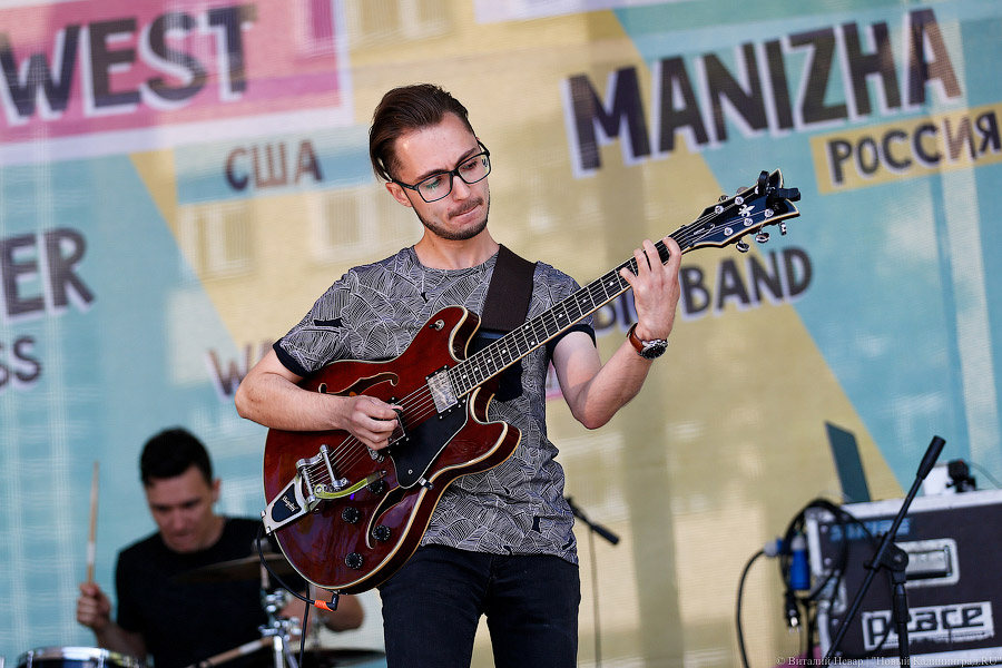 Одним джазом: как калининградцы слушали и танцевали на «Джаз-фонтане»