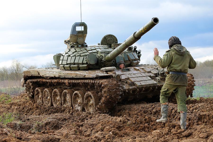 Быстрый и точный: в Калининградской области танкисты готовятся к биатлону