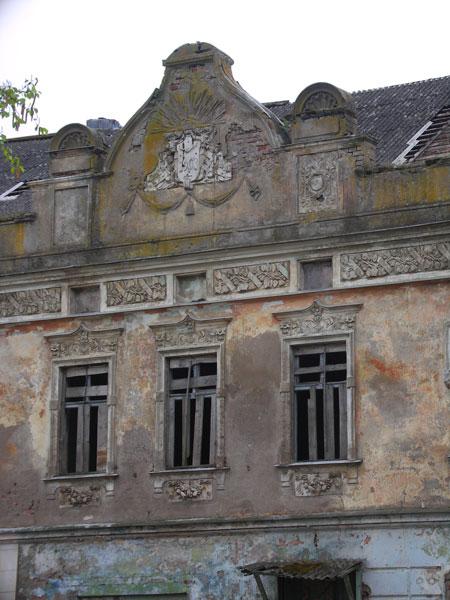 Москвичи пытаются по объявлению в газете продать кирху в Славском районе (+фото)