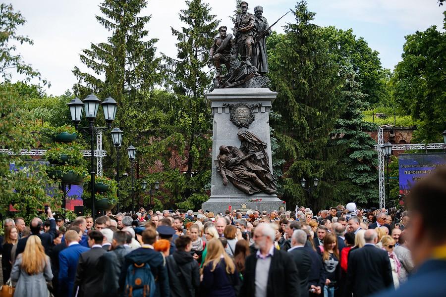 Первый в России: на Гвардейском проспекте открыли памятник героям Первой мировой