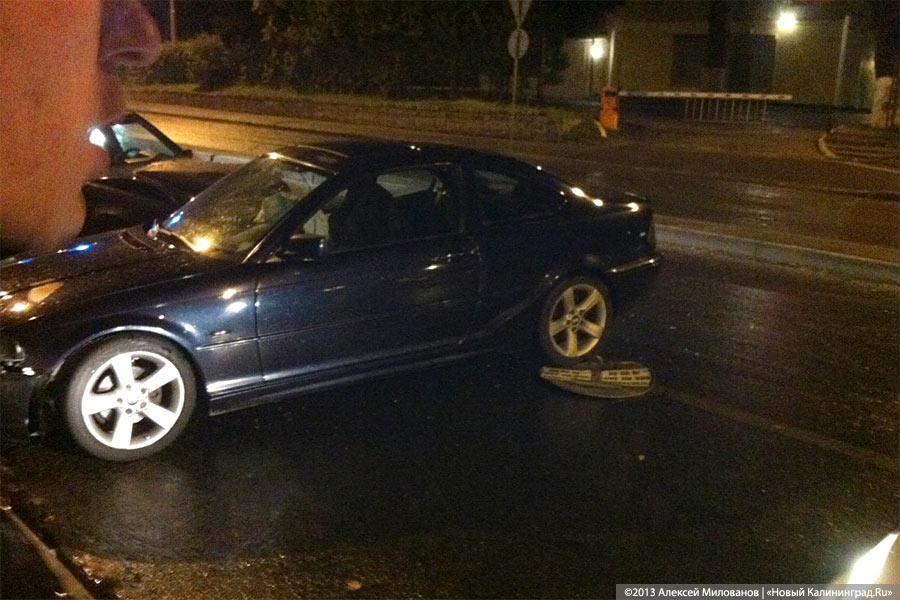 На Гагарина пьяный водитель протаранил BMW и сбил стоявшую рядом девушку (фото)