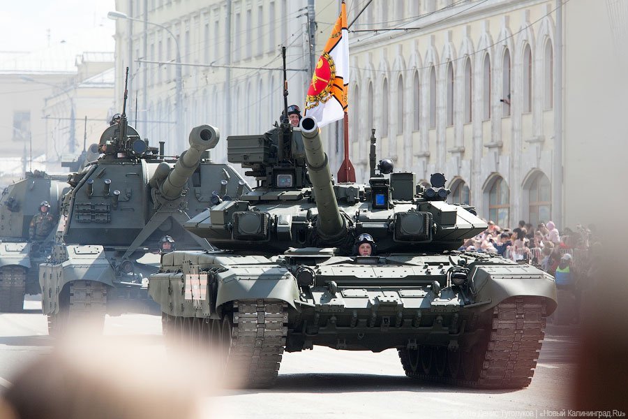 Мчатся самолеты ниже облаков: репетиция Парада Победы в Москве (фото)