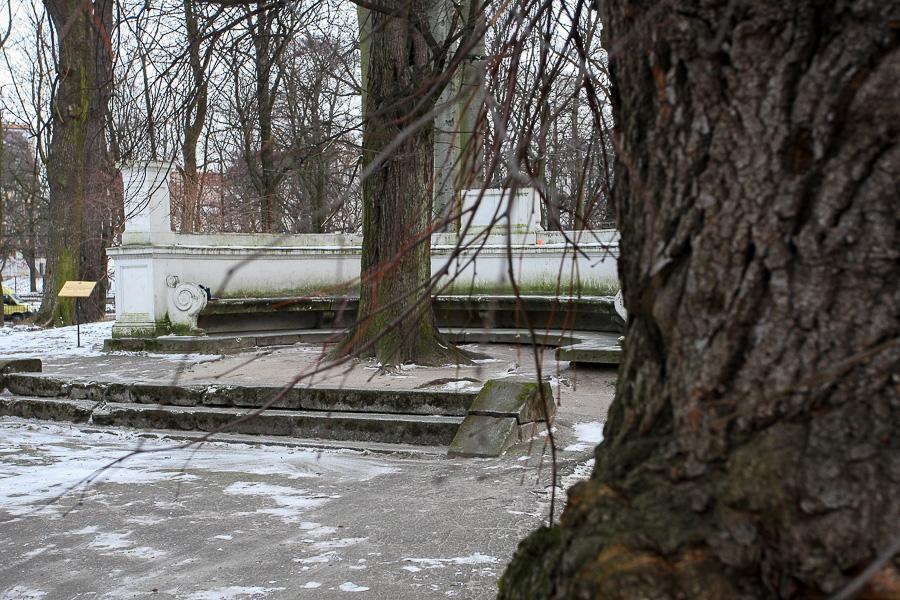 «Шанхай» против Луизы: конфликт вокруг ротонды в Центральном парке продолжается