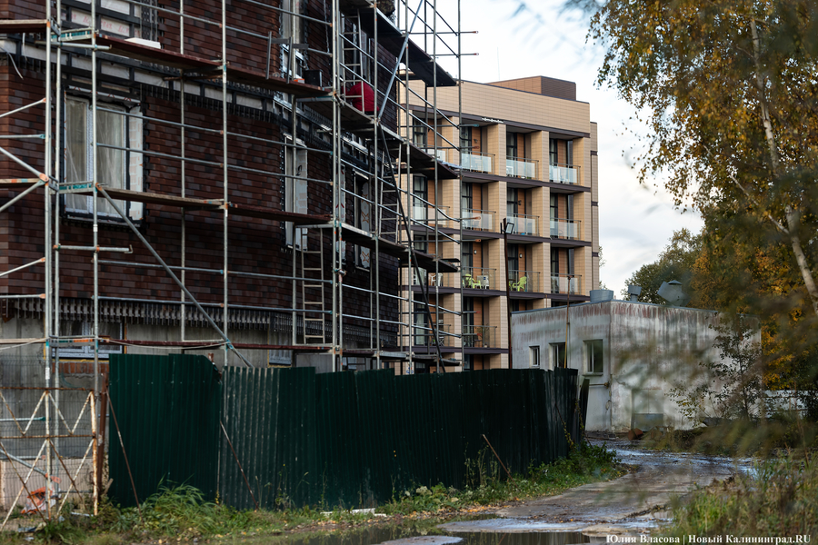 «Стакан» в третьей степени: что происходит на месте отеля «Русь» в Светлогорске (фото)