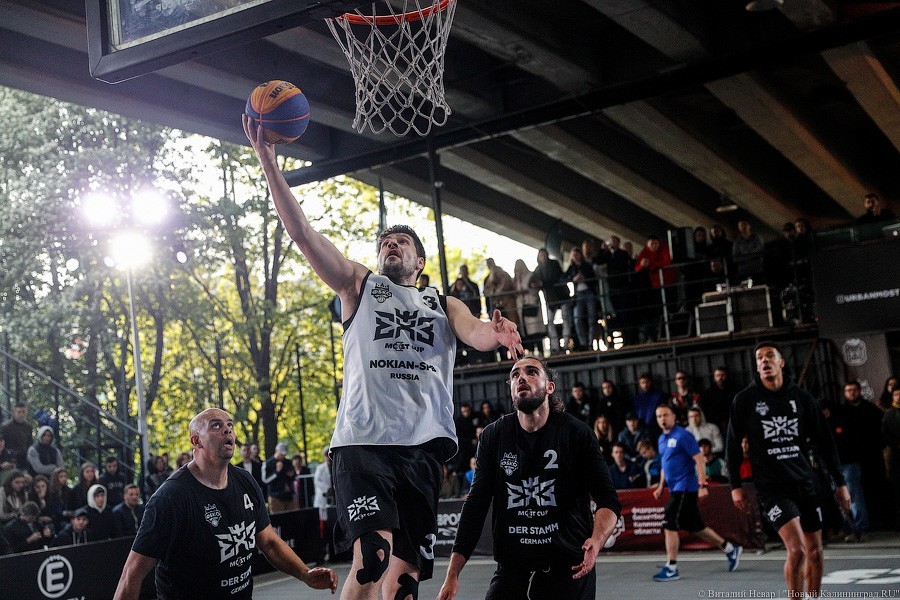 Слэмданк под мостом: в Калининграде прошел статусный турнир по стритболу (фото)