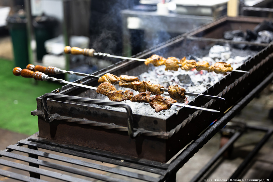 Новогодний вайб на острове Канта: как проходит праздничная ярмарка в Калининграде (фото)