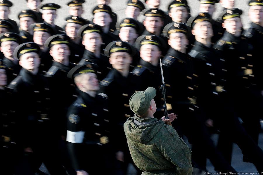 «Смело, товарищи, в ногу»: Калининград начал готовиться к Параду Победы