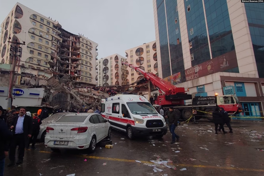 Число жертв землетрясения в Турции превысило 40 тысяч человек