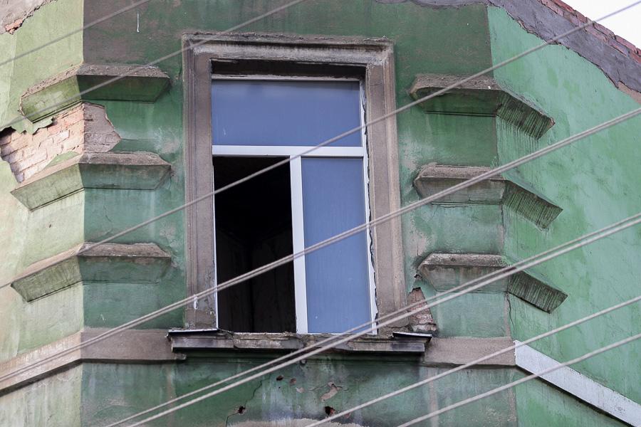 «Мы обиваем пороги, а толку нет!»: власти не спешат ремонтировать сгоревшие дома в Советске