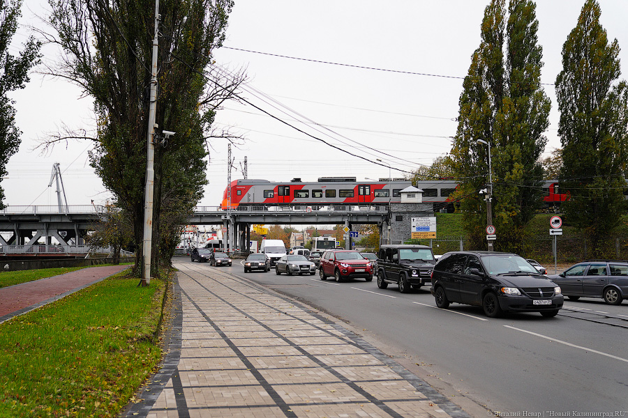 «Право имеем»: рядом с немецким домом на ул. Галицкого начали устанавливать забор