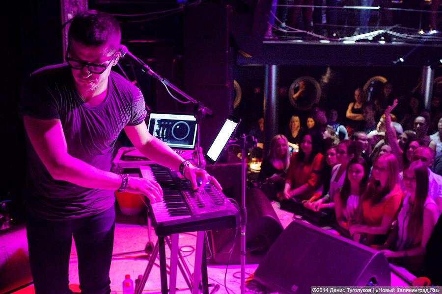 Вне стилей и рамок: участник «Голоса» Антон Беляев собрал полный зал «Универсала»