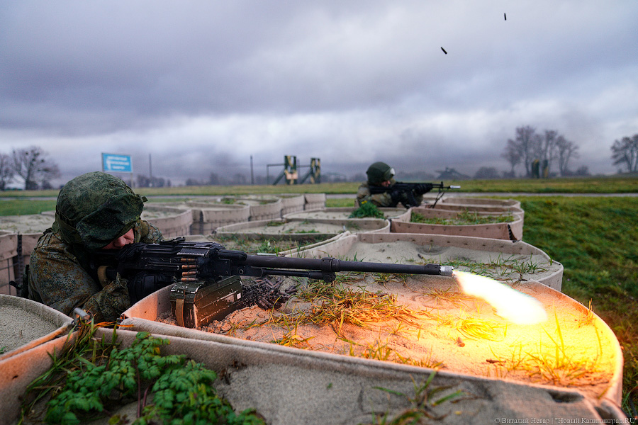 В условиях, приближенных к боевым: тренировка морпехов на психологической полосе препятствий