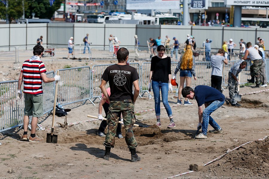 «Повезёт другим»: как прошёл субботник на территории руин замка «Кёнигсберг»