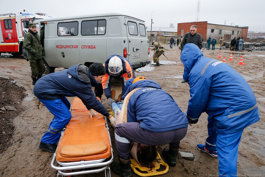 400 граммов тротила: в Калининграде спецслужбы взорвали автобус