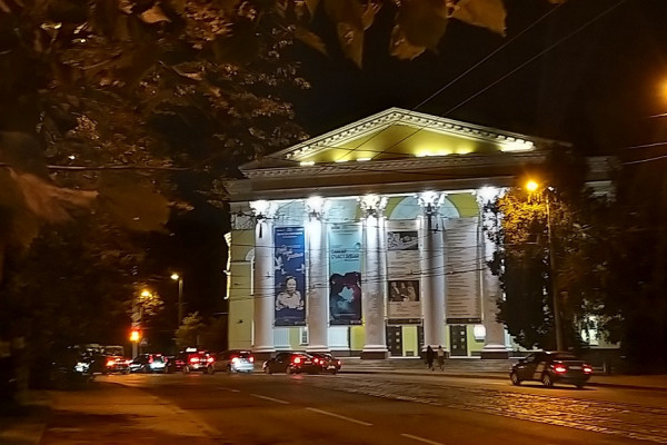 Драмтеатр перешел на гибкое расписание спектаклей