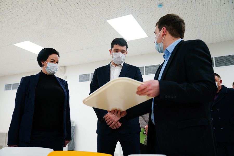 Готова и пуста: новая школа на Артиллерийской откроется только в сентябре (фото)