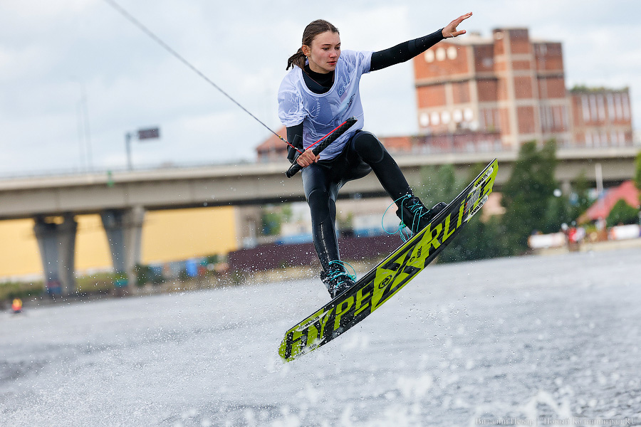 Фронтролл на Преголе: в Калининграде проходит первенство России по вейкбордингу (фото)