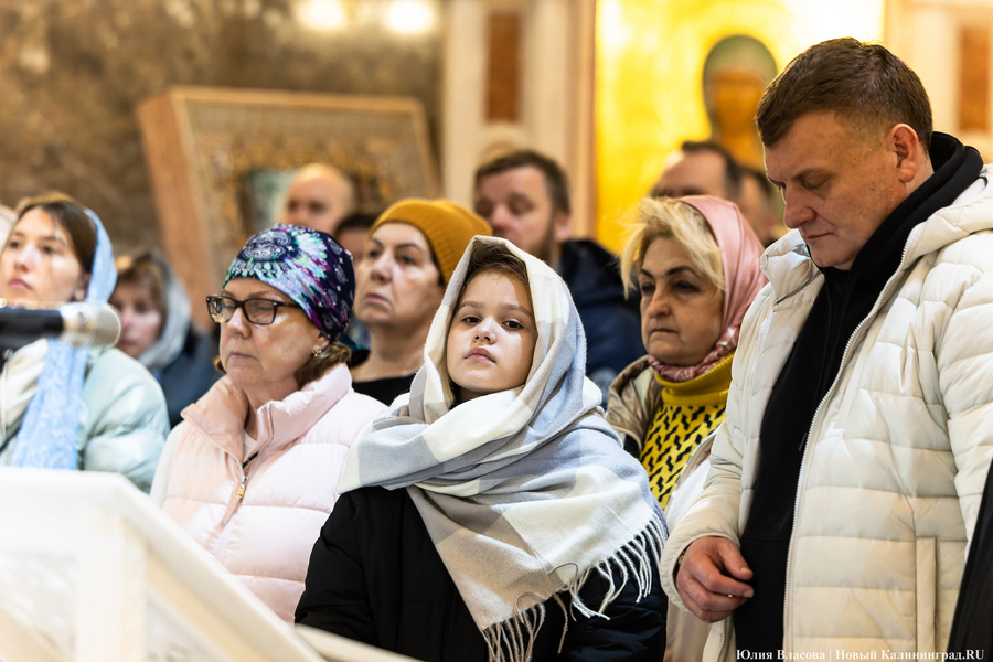 Крестный ход и литургия: как в Калининграде встретили Рождество (фото)