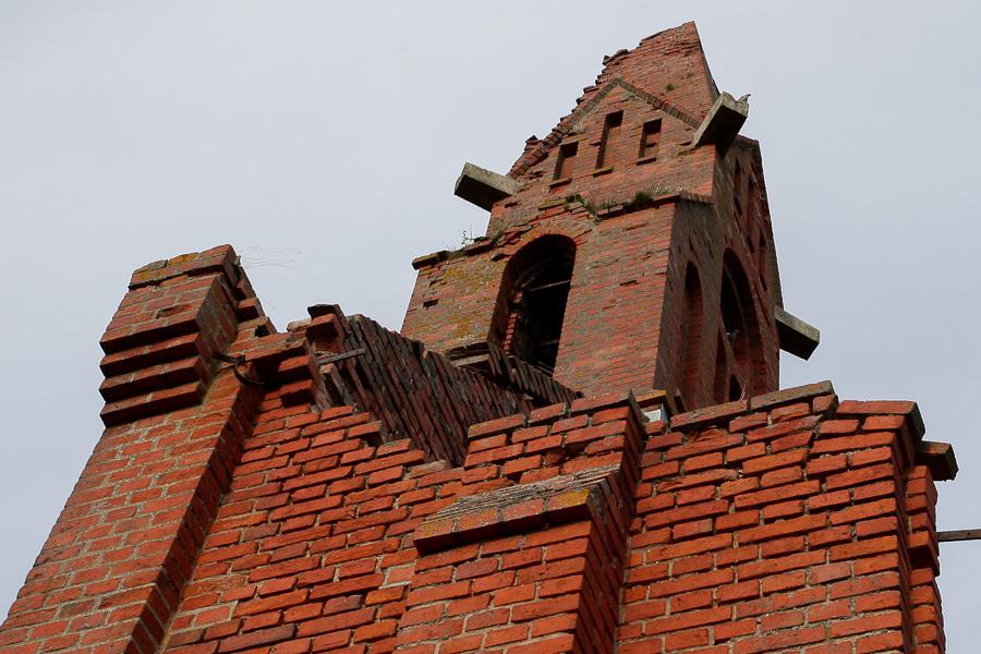 В списках не значится: в полузабытом поселке обрушается «несуществующая» кирха