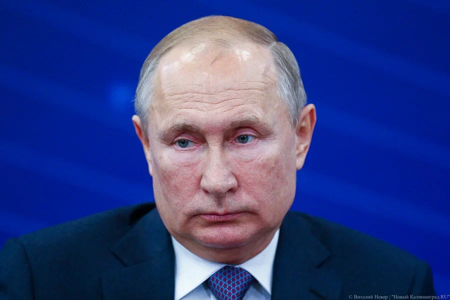 Путин согласился, что пособие по уходу за ребенком нужно продлить до трех лет