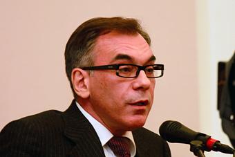 Ректор БФУ им. И. Канта Клемешев заработал в прошлом году 3,4 млн рублей