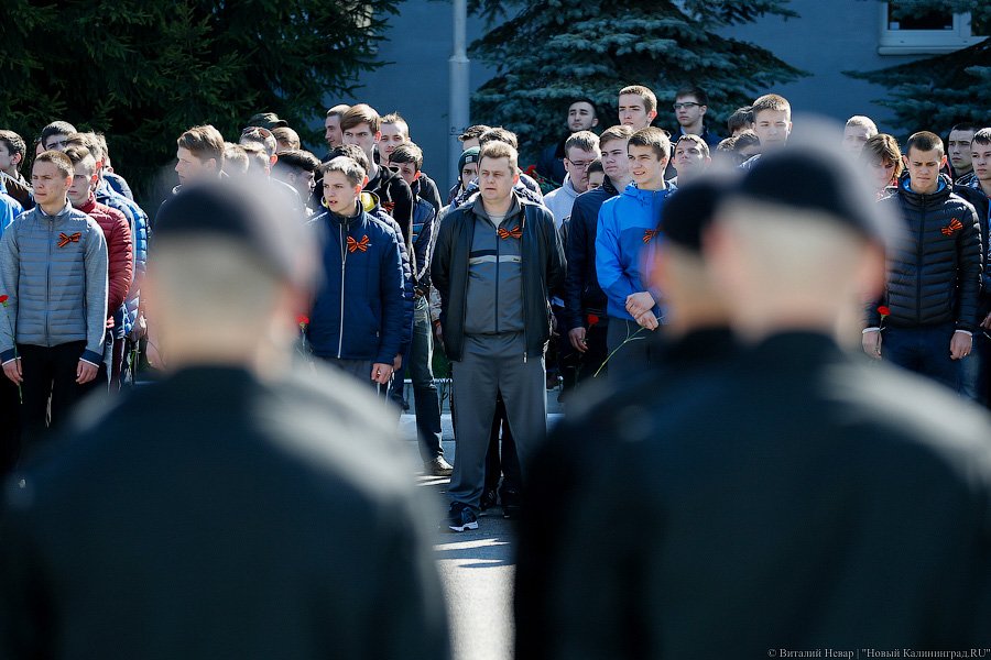 Поиграть в «танчики»: как призывникам Калининграда военную часть показывали