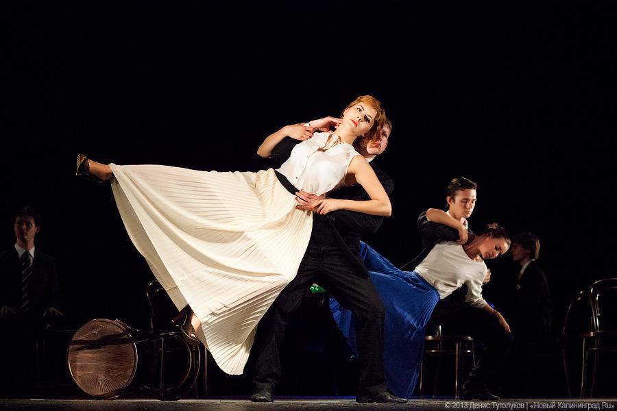 Всё о WooZoo: на «Балтийских сезонах» показали спектакль Олега Глушкова