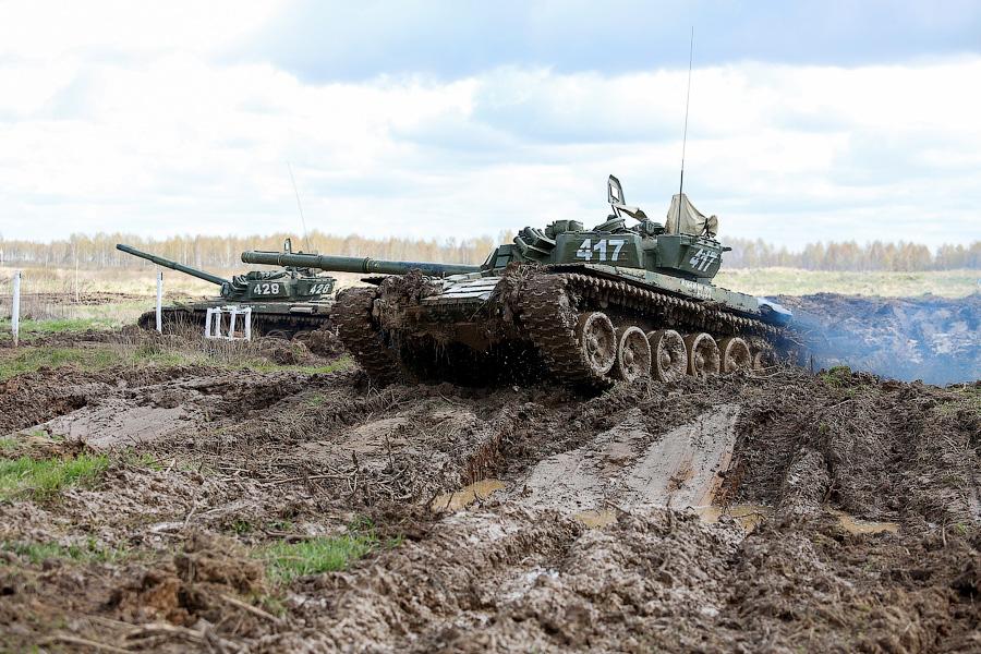 Быстрый и точный: в Калининградской области танкисты готовятся к биатлону