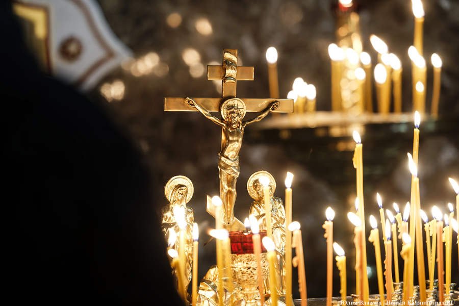 Свет Рождества: как в Калининграде прошла праздничная служба