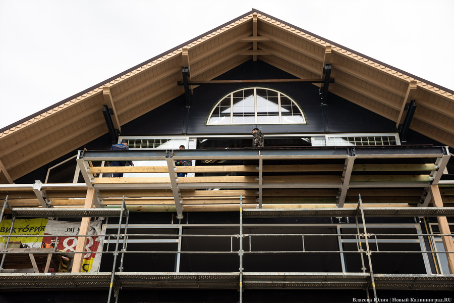 Монополия на пляж: как выглядит скандальное кафе в Зеленоградске, которое власти называют «НТО» (фото)