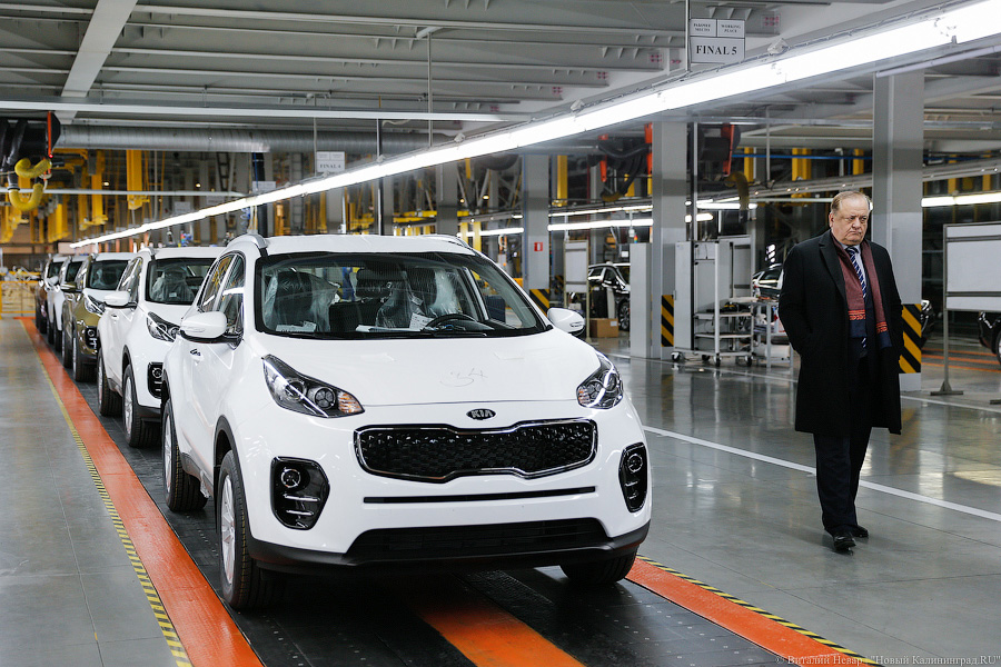 Продажи новых автомобилей в Калининграде за год упали в три раза