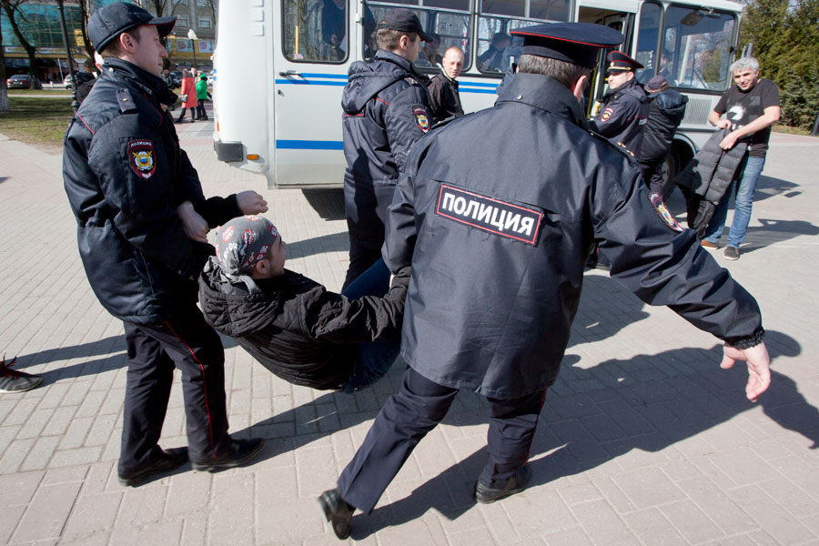Упаковка уточек: как в Калининграде против коррупции митинговали (фото)
