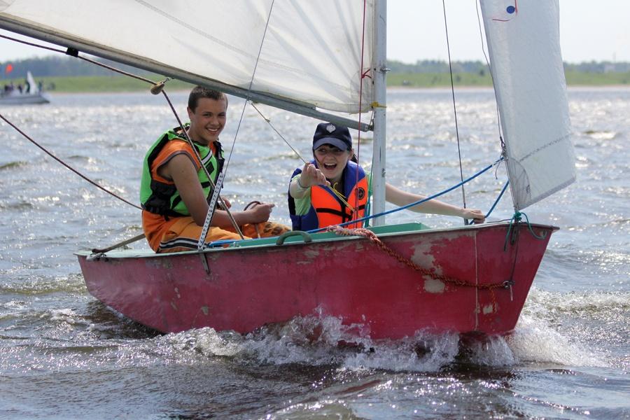 «Внимание, старт!»: репортаж с открытия парусного сезона 