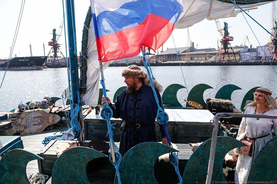 В Калининград пришел «Змей Горыныч». Мы побывали в его «чреве» (фото) (видео)
