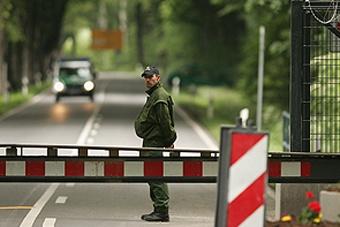 За 8 месяцев судебные приставы ограничили выезд за рубеж 4 тыс должников