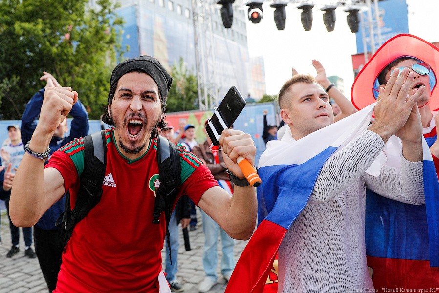 5 безответных голов: как болели в фан-зоне у Дома Советов на открытии ЧМ (фото)