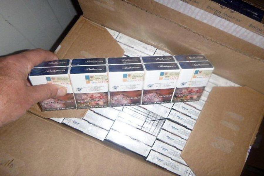 Калининградские таможенники не пустили в регион тонну сигарет