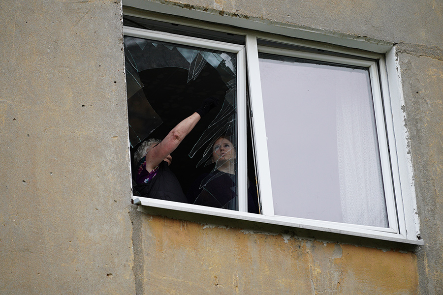 В пострадавших при взрыве газа в Балтийске домах вставили новые окна