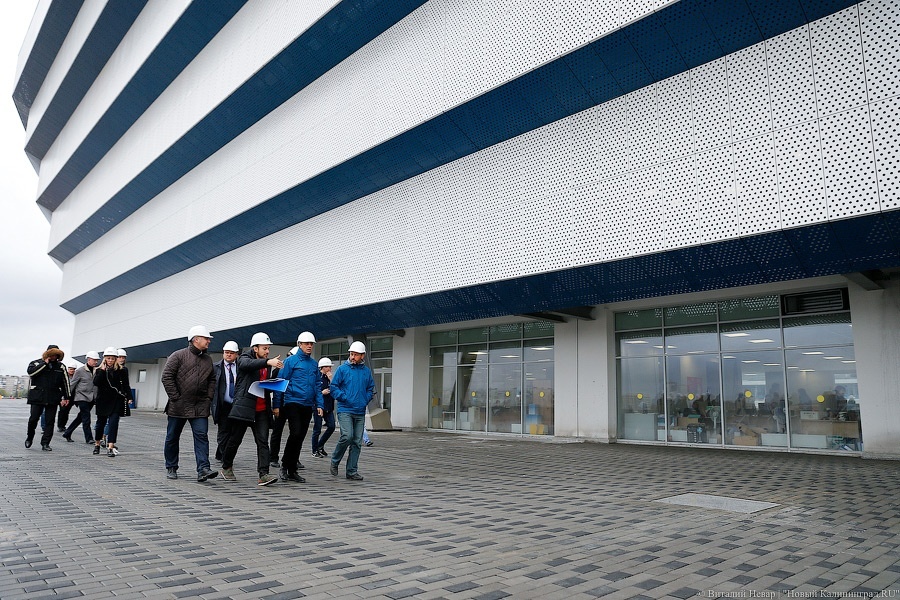 Тонкая настройка: ФИФА проинспектировала строящийся стадион в Калининграде