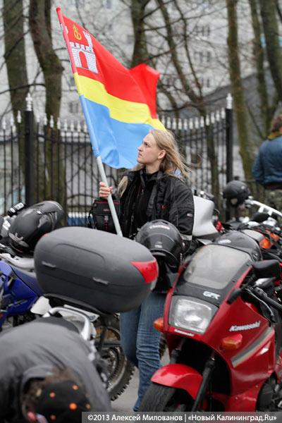 «С венком и шумом на Бранёво»: калининградская делегация отправилась в Польшу