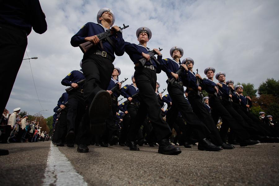 На верность Родине: 300 курсантов БВМИ приняли военную присягу