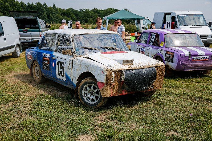 Грязевые ванны: как прошел очередной этап чемпионата по автокроссу