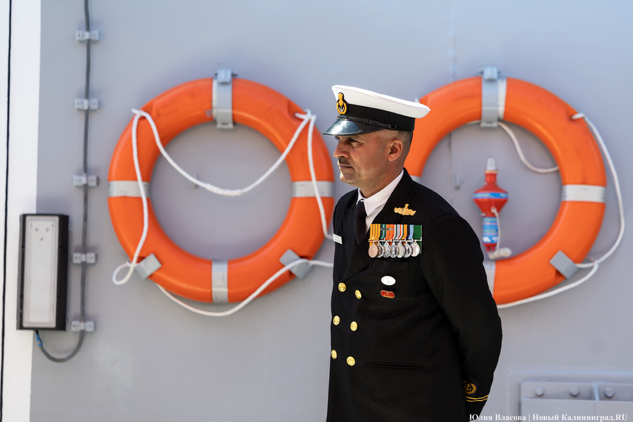 «Меч» для Индии: в Калининграде передали индийским ВМС фрегат с завода «Янтарь» (фото)