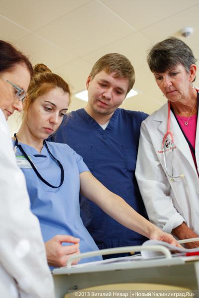 Больше не бездомные: первым медикам кардиоцентра вручили ключи от квартир