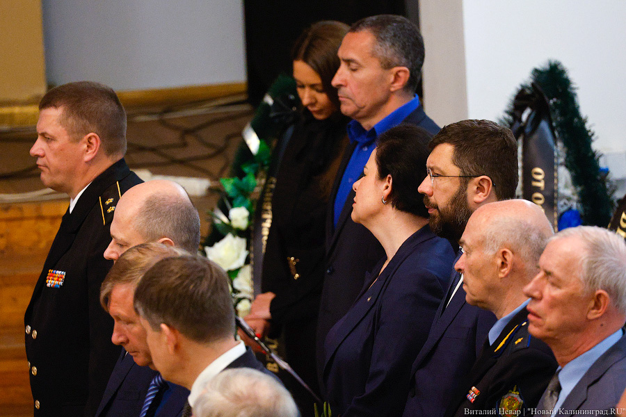 Калининград прощается с адмиралом и экс-губернатором Владимиром Егоровым (фото)
