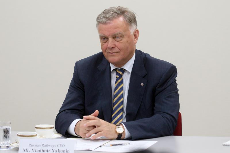 Выборы в шубохранилище: как Цуканов выдвинул Якунина в Совфед